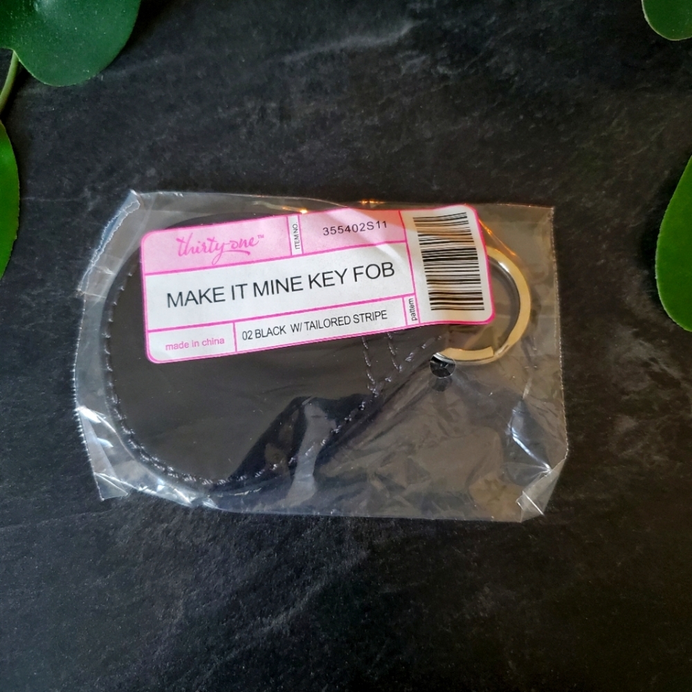 NWT Thirty-one Make it Mine Key Fob